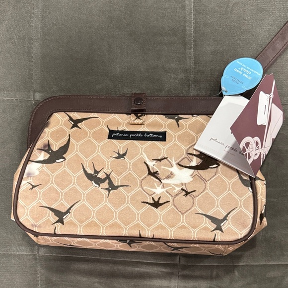 Petunia Pickle Bottom Cross Town Clutch - Picture 4 of 7